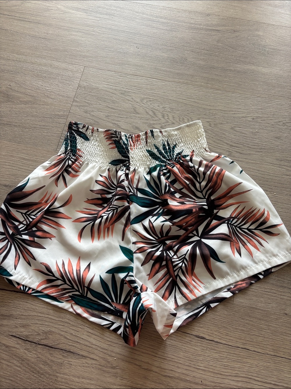 SHEIN White High Waist Tropical Leaf Print Shorts with Green & Rust